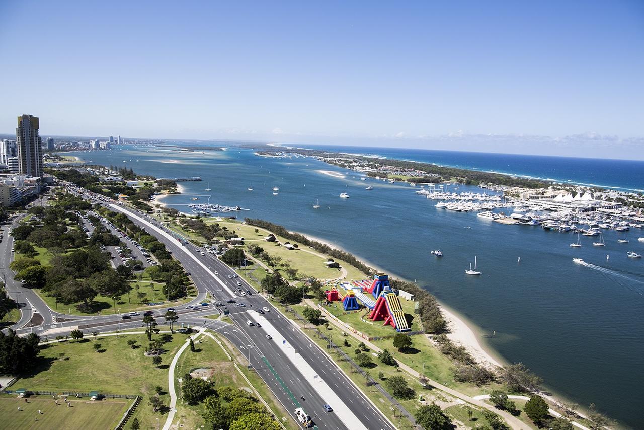 Pelicanstay In Southport Gold Coast Exterior photo